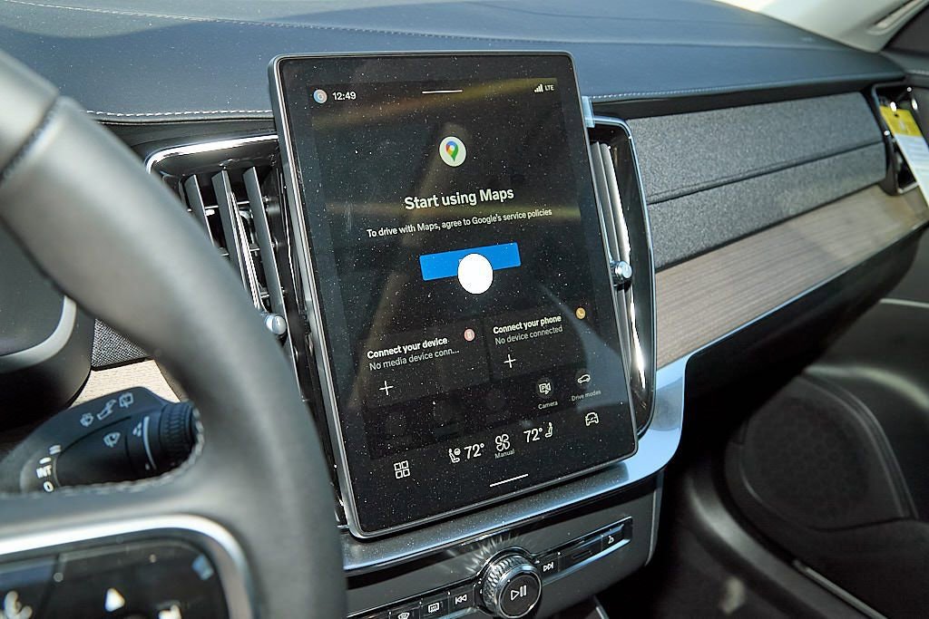 New 2026 Volvo XC90 B6 Plus w/ Protection Package image 15