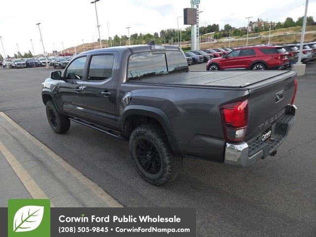 Used 2018 Toyota Tacoma TRD Off-Road AWD/4WD image 5