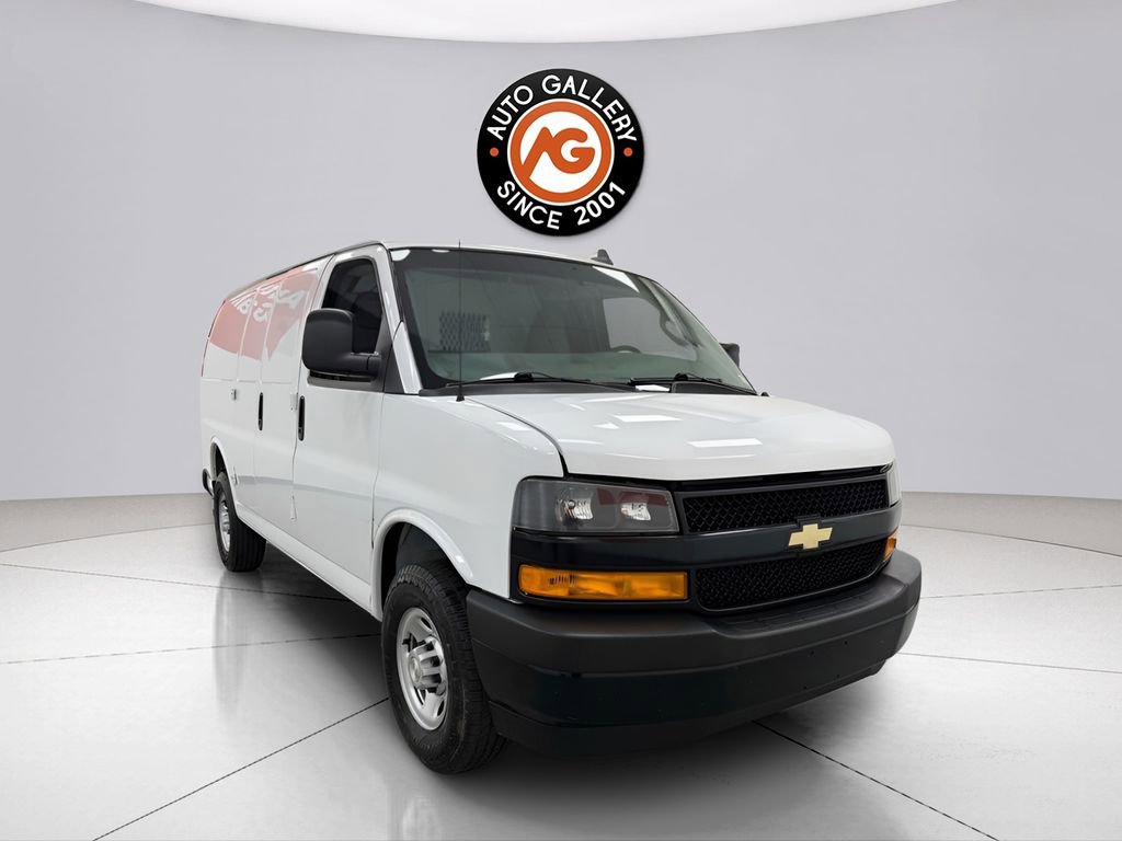 Used 2023 Chevrolet Express 3500 w/ Driver Convenience Package image 1