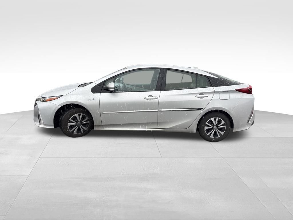 Used 2017 Toyota Prius Prime Premium image 5