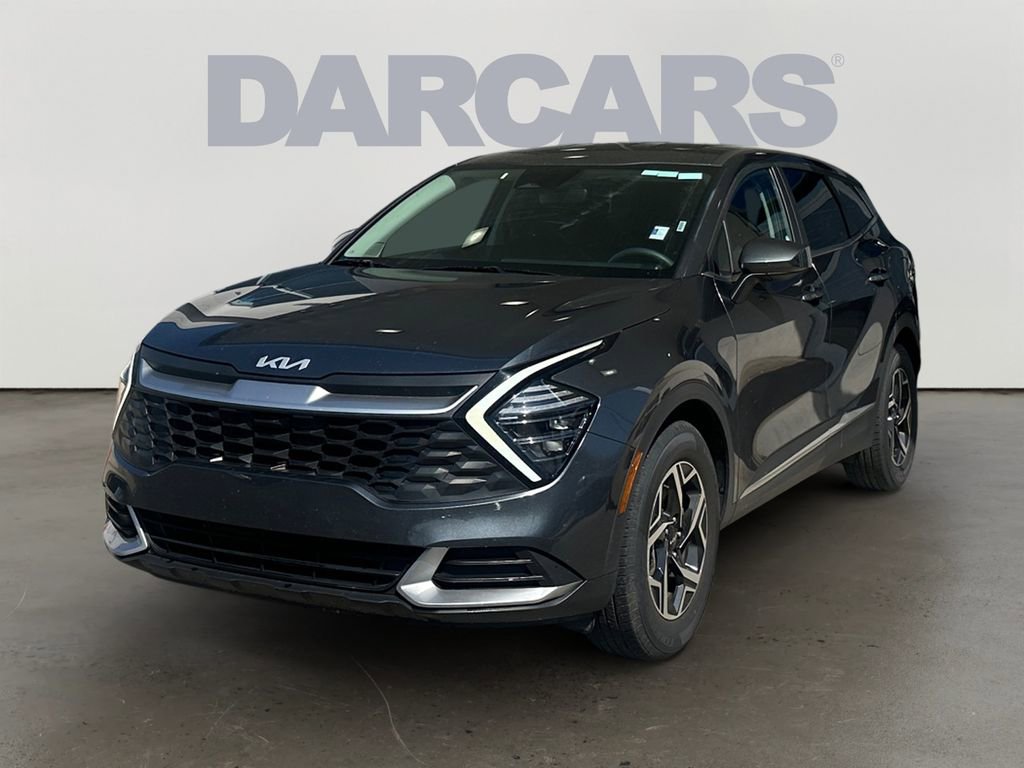 Used 2024 Kia Sportage LX image 3