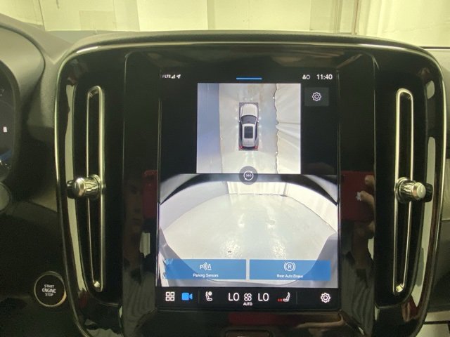 Certified 2024 Volvo XC40 B5 Plus w/ Protection Package Premier image 26