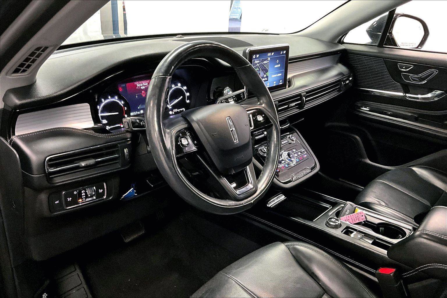 Used 2021 Lincoln Corsair AWD w/ Premium Package image 12