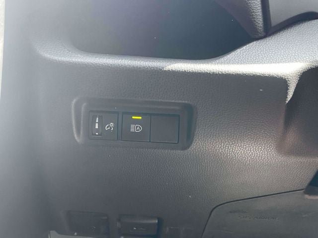 Certified 2025 Toyota RAV4 XLE AWD/4WD image 22