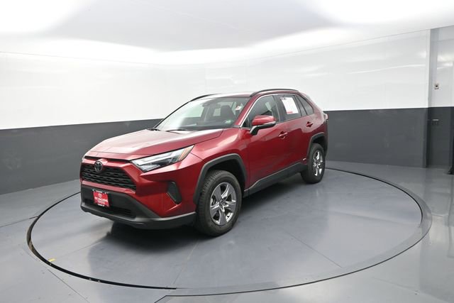 Used 2025 Toyota RAV4 XLE AWD/4WD image 33