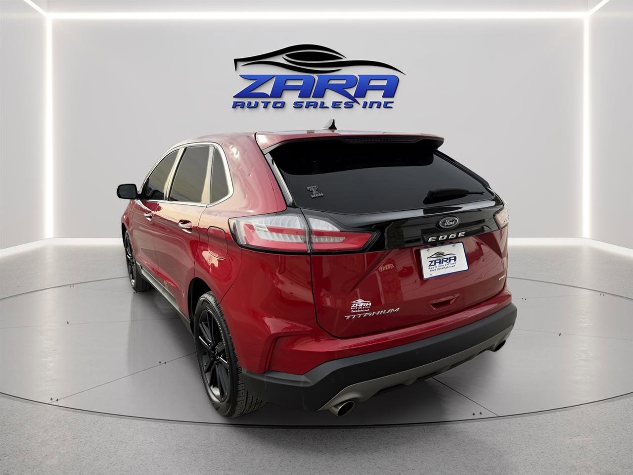 Used 2024 Ford Edge Titanium w/ Equipment Group 301A image 4