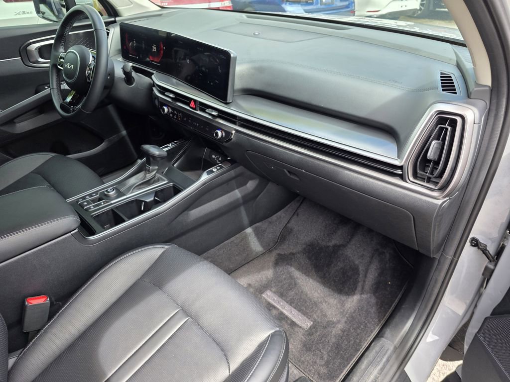 Used 2025 Kia Sorento S w/ Panoramic Sunroof Package image 10