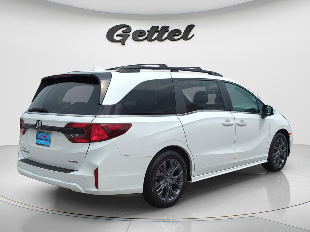 Used 2025 Honda Odyssey Touring image 4