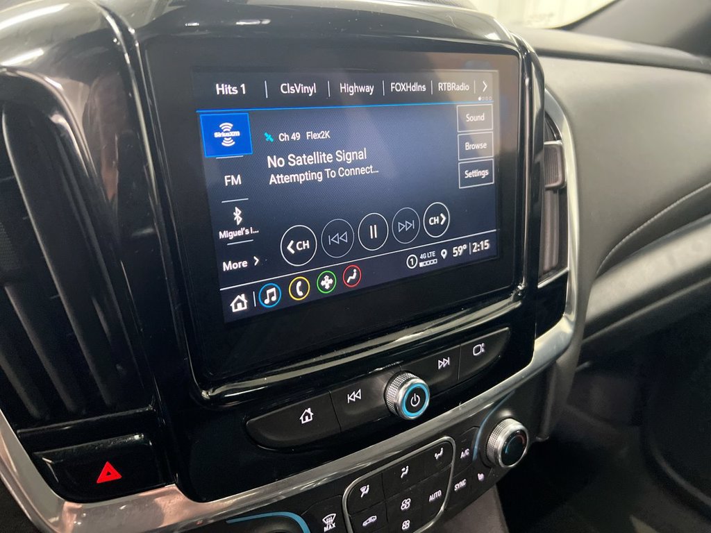 Used 2022 Chevrolet Traverse LT FWD image 13
