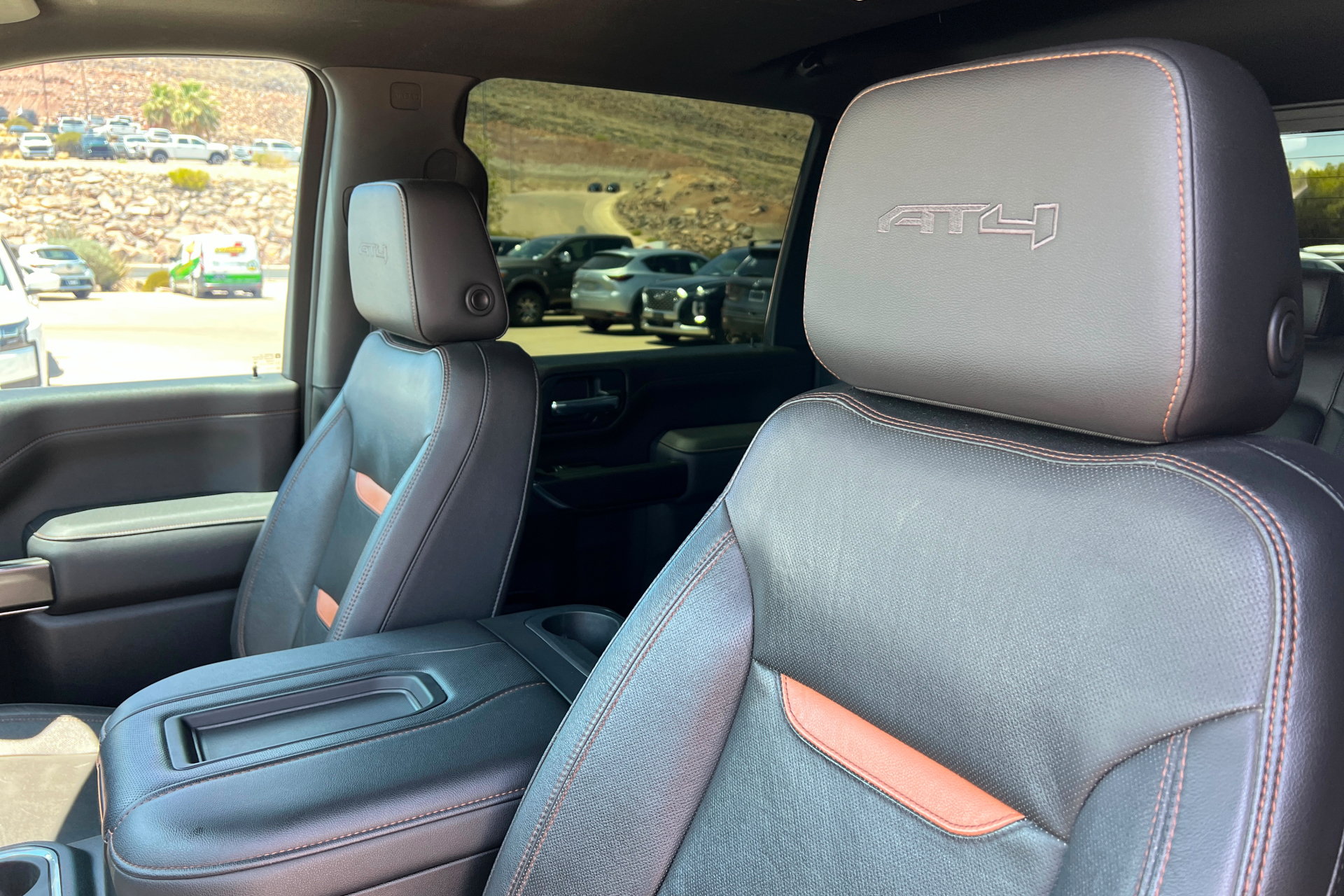 Used 2020 GMC Sierra 3500 AT4 w/ AT4 Premium Package AWD/4WD image 18