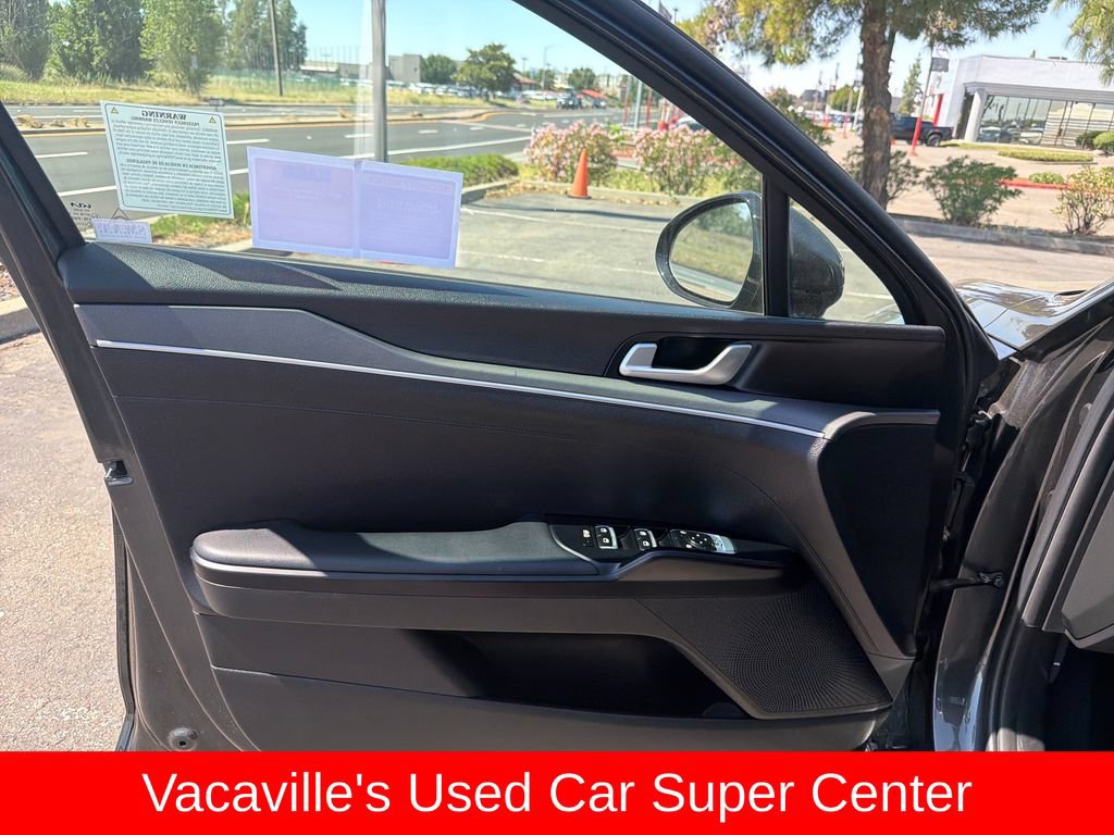 Used 2025 Kia K5 LXS FWD image 10