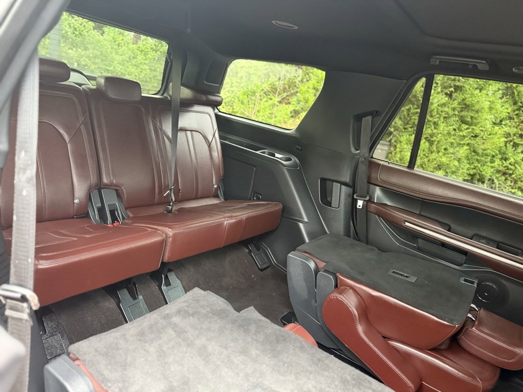 Used 2023 Ford Expedition Limited image 24