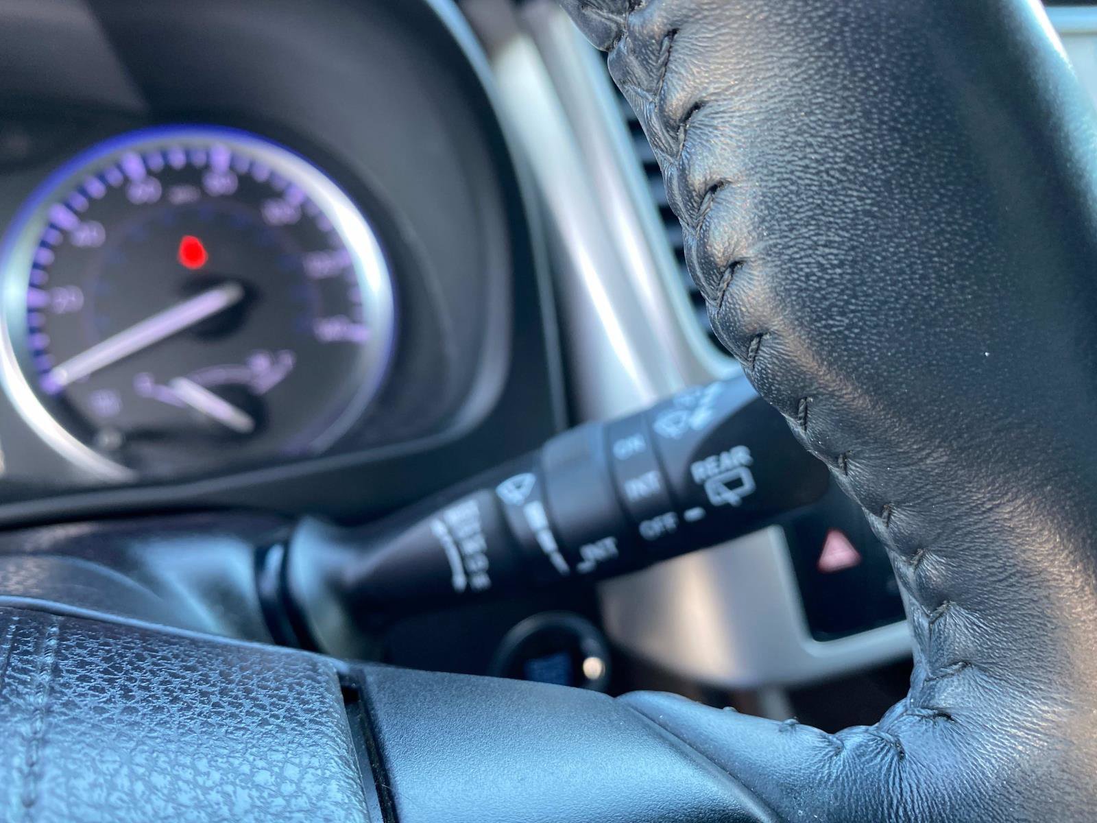 Used 2019 Toyota Highlander XLE image 19