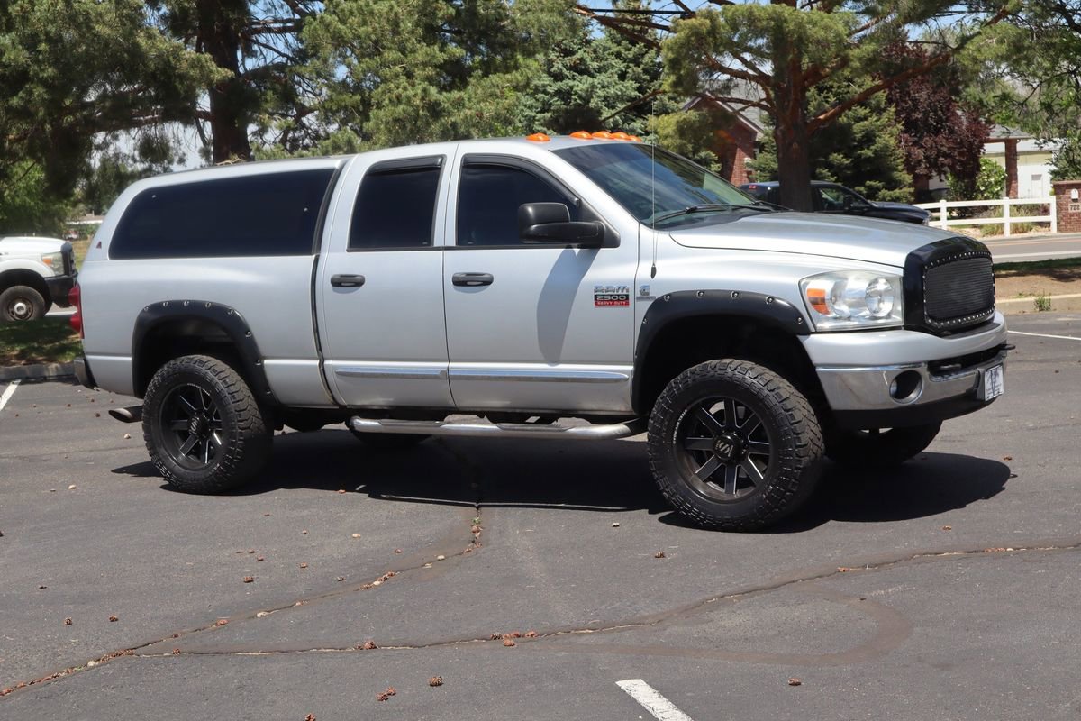 Used 2009 Dodge Ram 2500 Truck SLT w/ Popular Equipment Group AWD/4WD image 2
