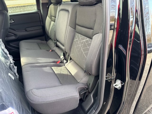 New 2026 Nissan Frontier SV w/ Tow Package AWD/4WD image 15