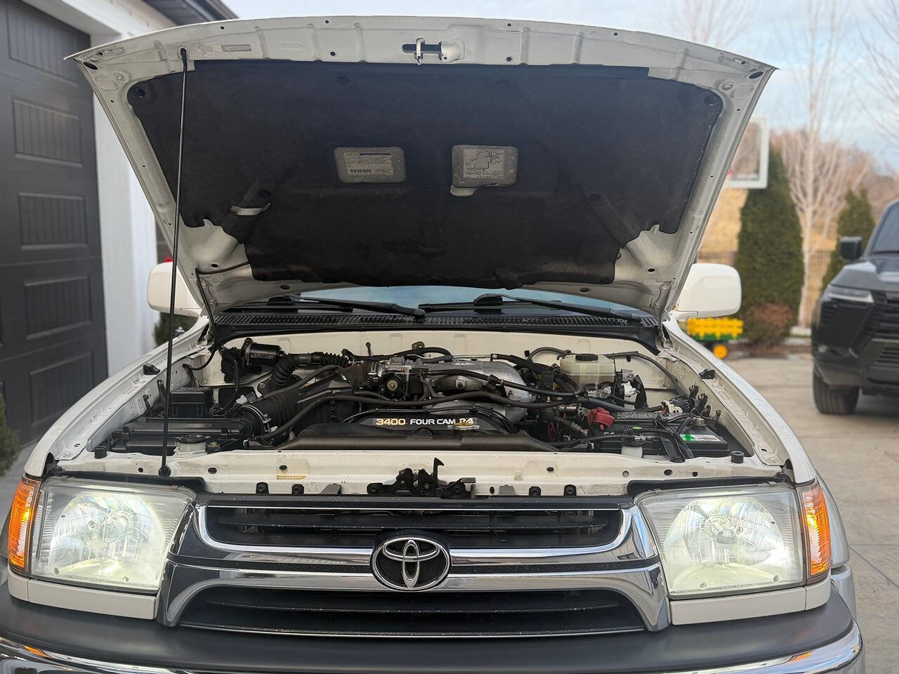 Used 2001 Toyota 4Runner SR5 image 92