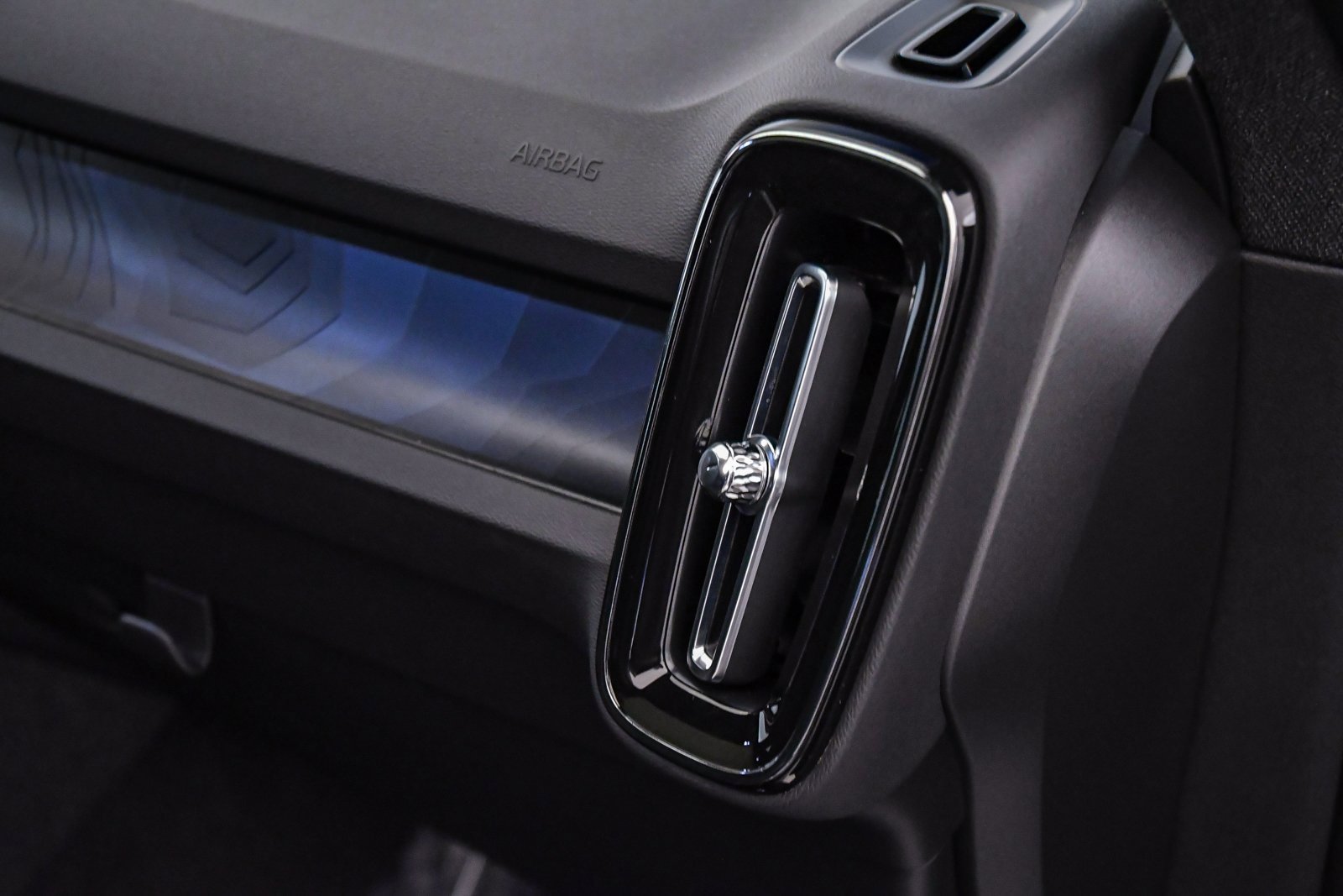 Certified 2023 Volvo C40 P8 Recharge Plus image 17