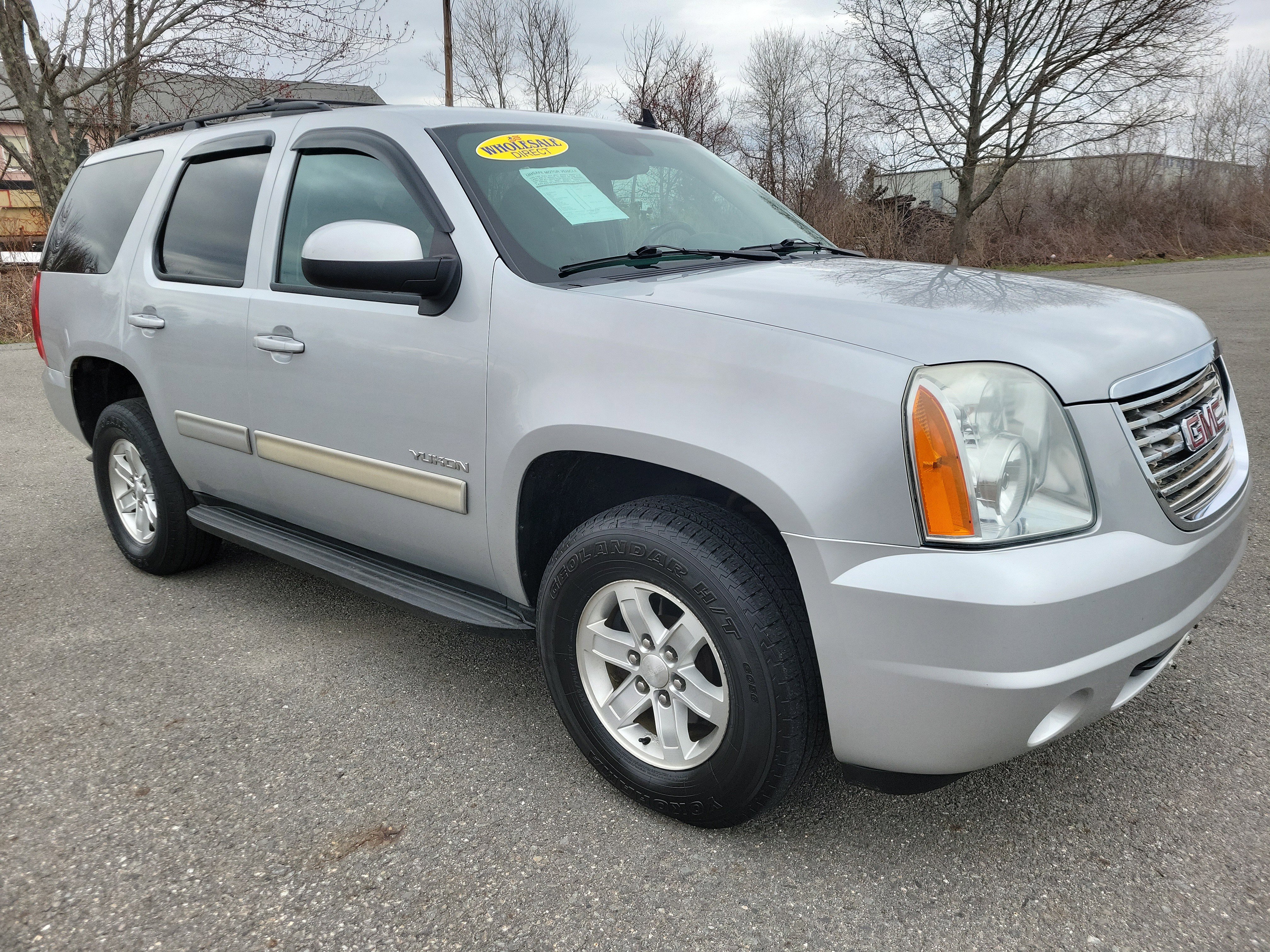 Used 2013 GMC Yukon SLE AWD/4WD image 3