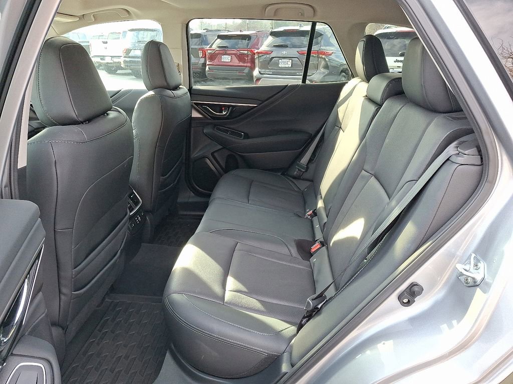 Certified 2025 Subaru Outback Limited AWD/4WD image 11