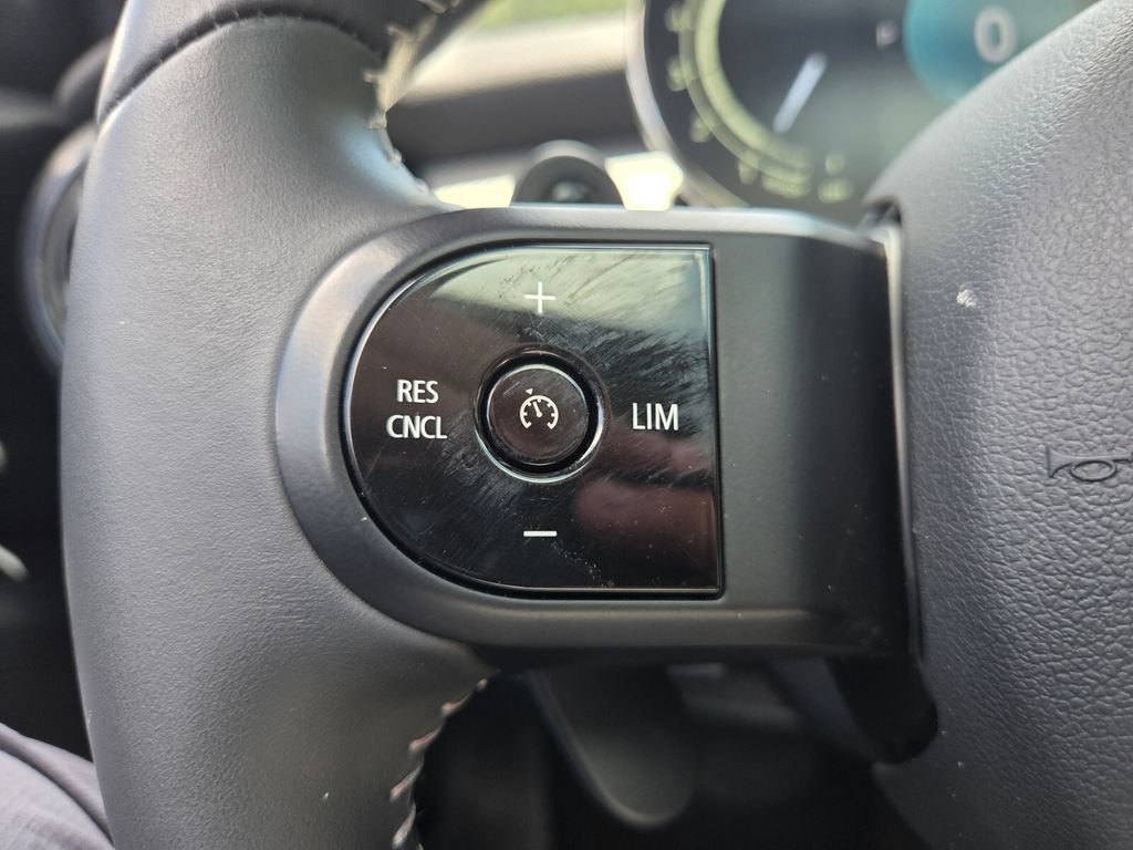 Used 2024 MINI Cooper S w/ Signature Upholstery Package FWD image 21