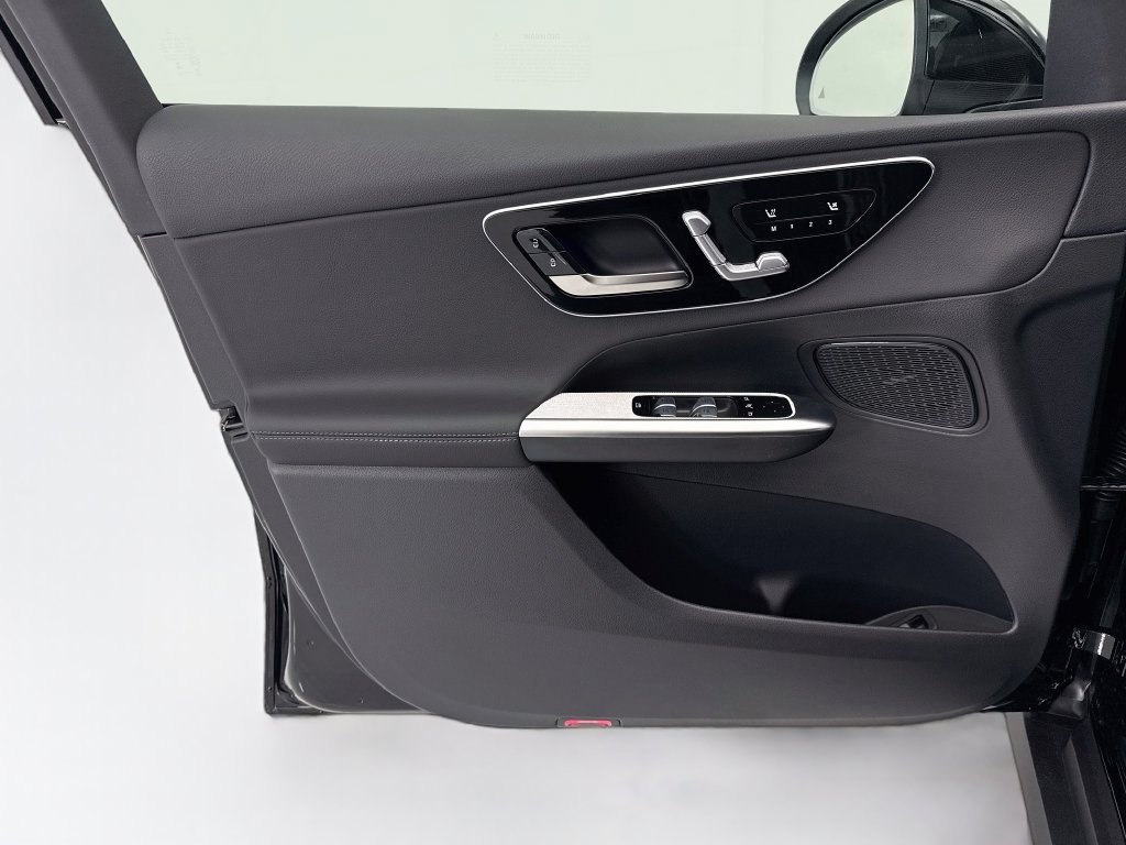 Certified 2026 Mercedes-Benz GLC 300 image 22