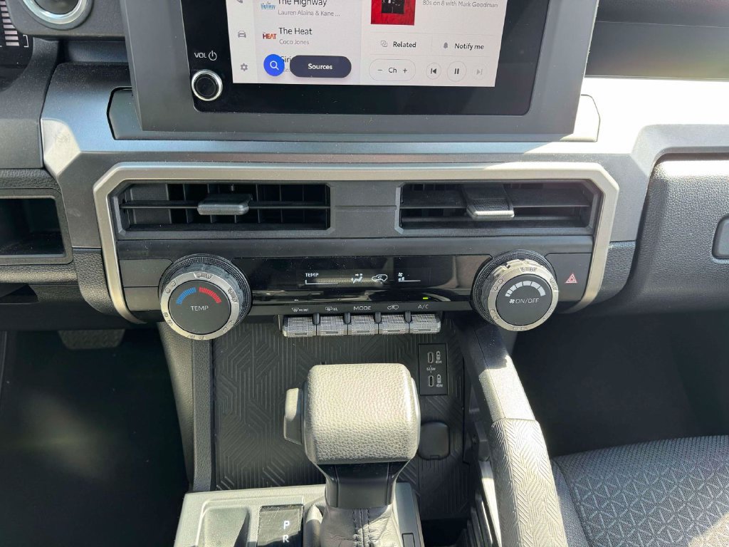 Used 2025 Toyota 4Runner SR5 AWD/4WD image 30