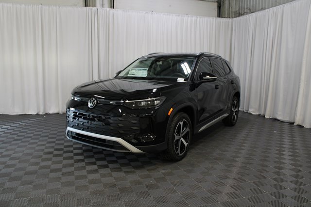 New 2025 Volkswagen Tiguan SE image 26