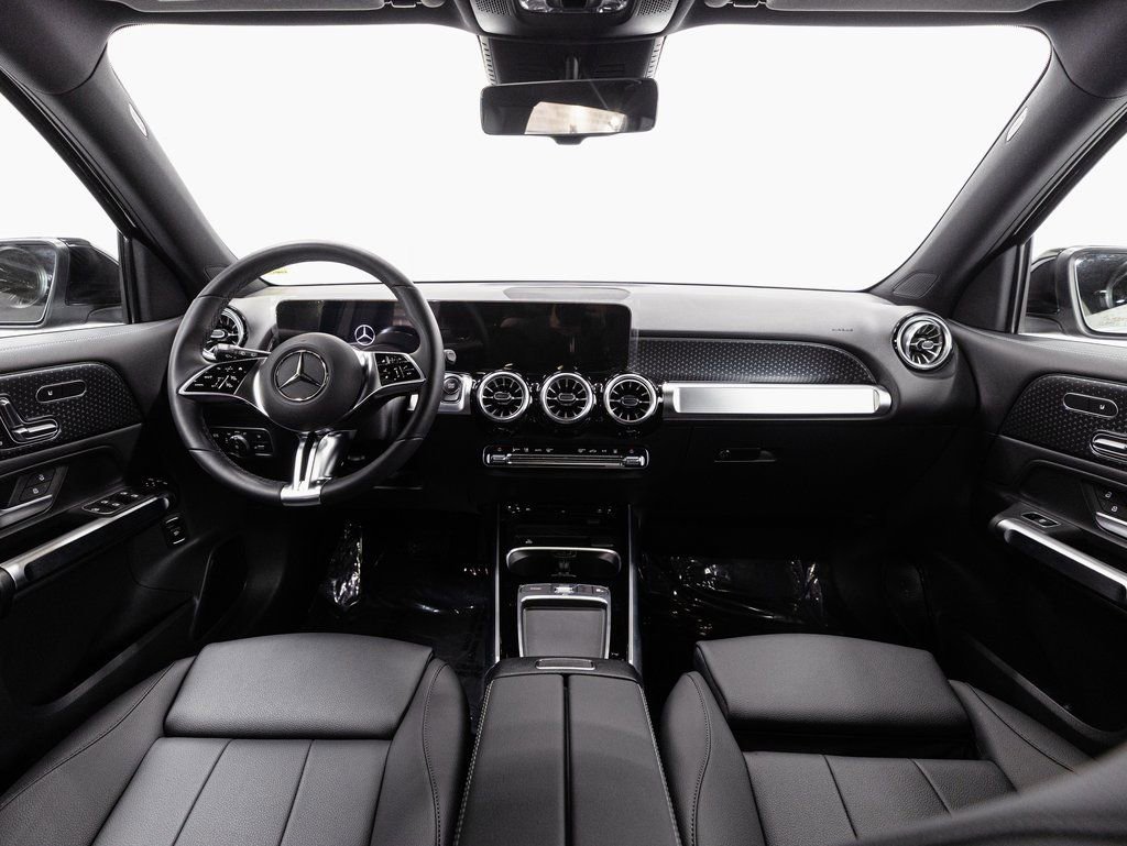 Used 2024 Mercedes-Benz EQB 350 4MATIC SUV image 21