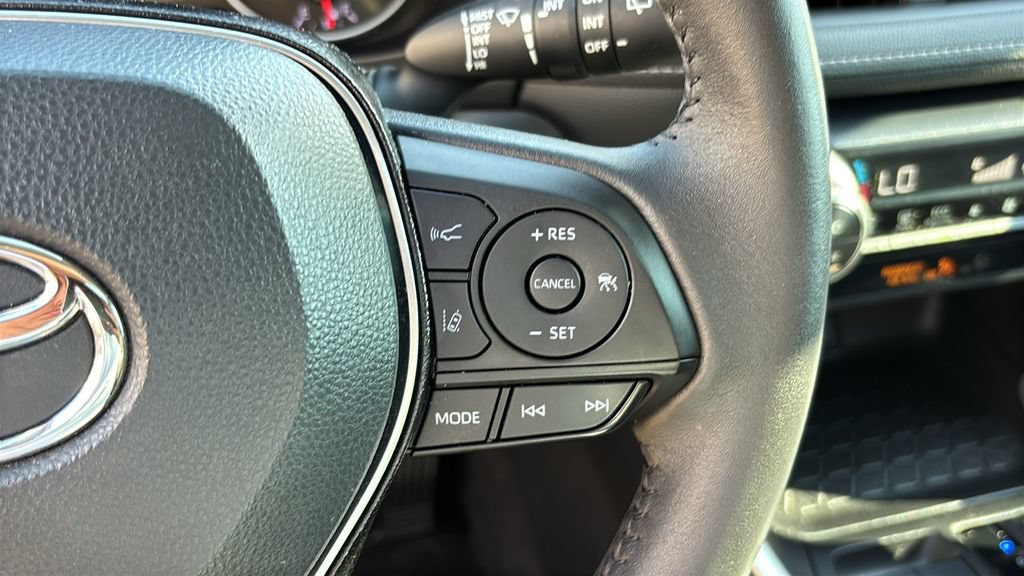 Used 2021 Toyota RAV4 XLE Premium FWD image 17