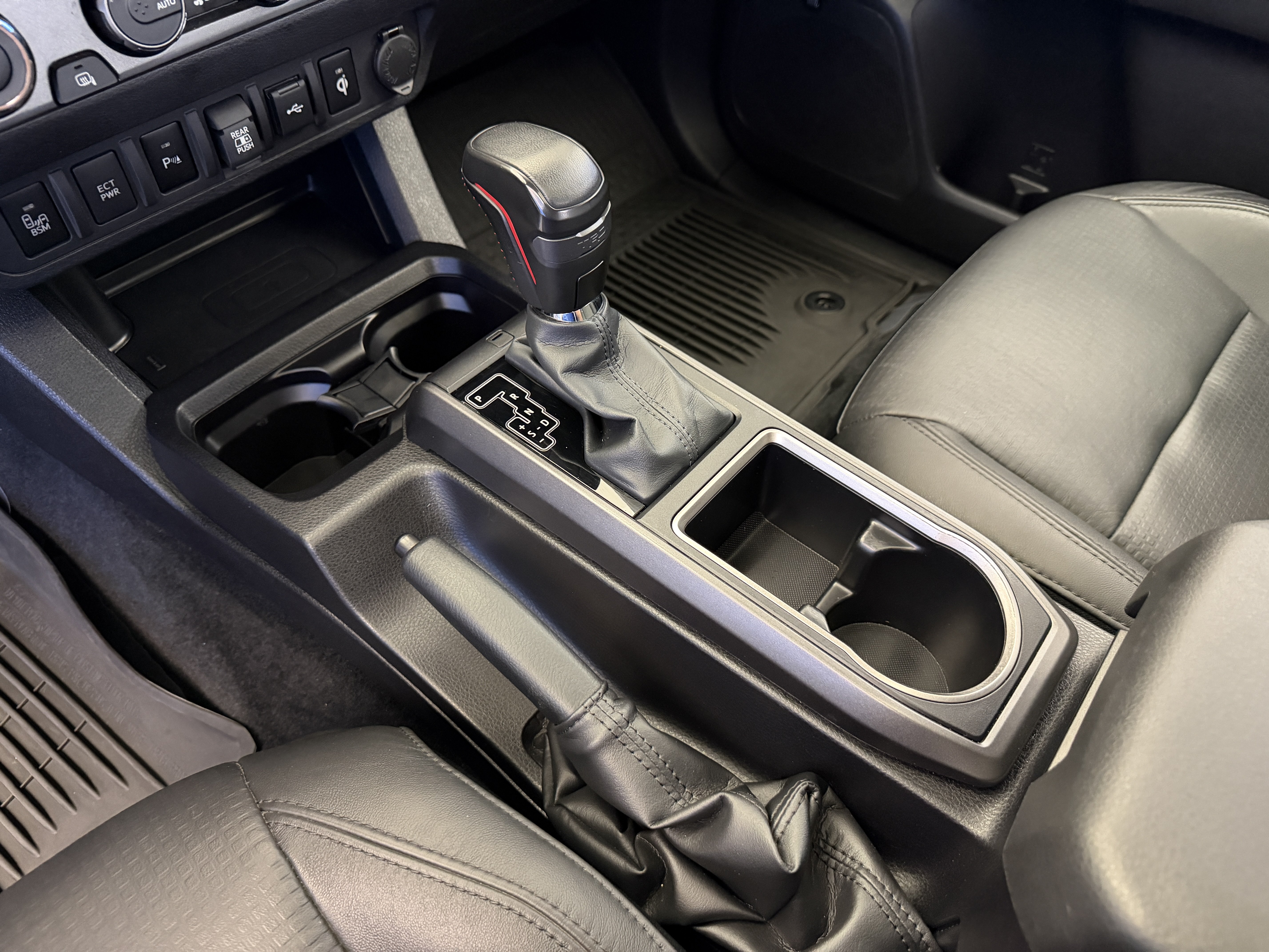 Used 2023 Toyota Tacoma TRD Sport w/ TRD Premium Sport Package AWD/4WD image 25