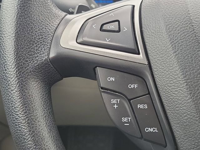 Used 2018 Ford Fusion SE w/ Fusion SE Technology Package FWD image 10