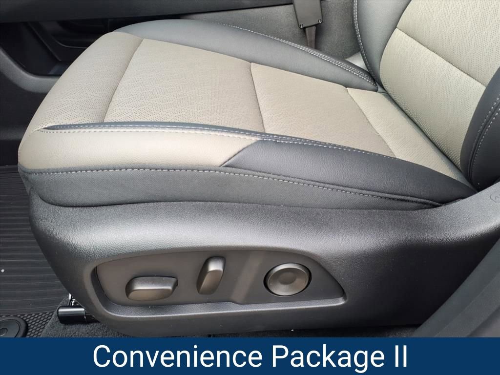 New 2026 Chevrolet Equinox LT w/ Convenience Package II image 4