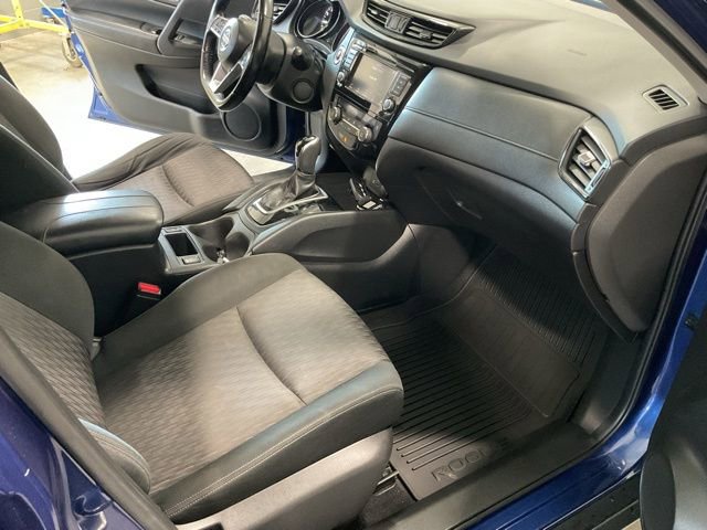 Used 2020 Nissan Rogue SV image 19