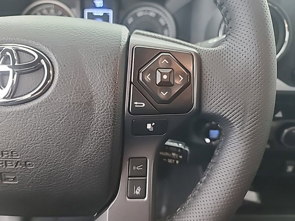 Used 2022 Toyota Tacoma TRD Sport image 30