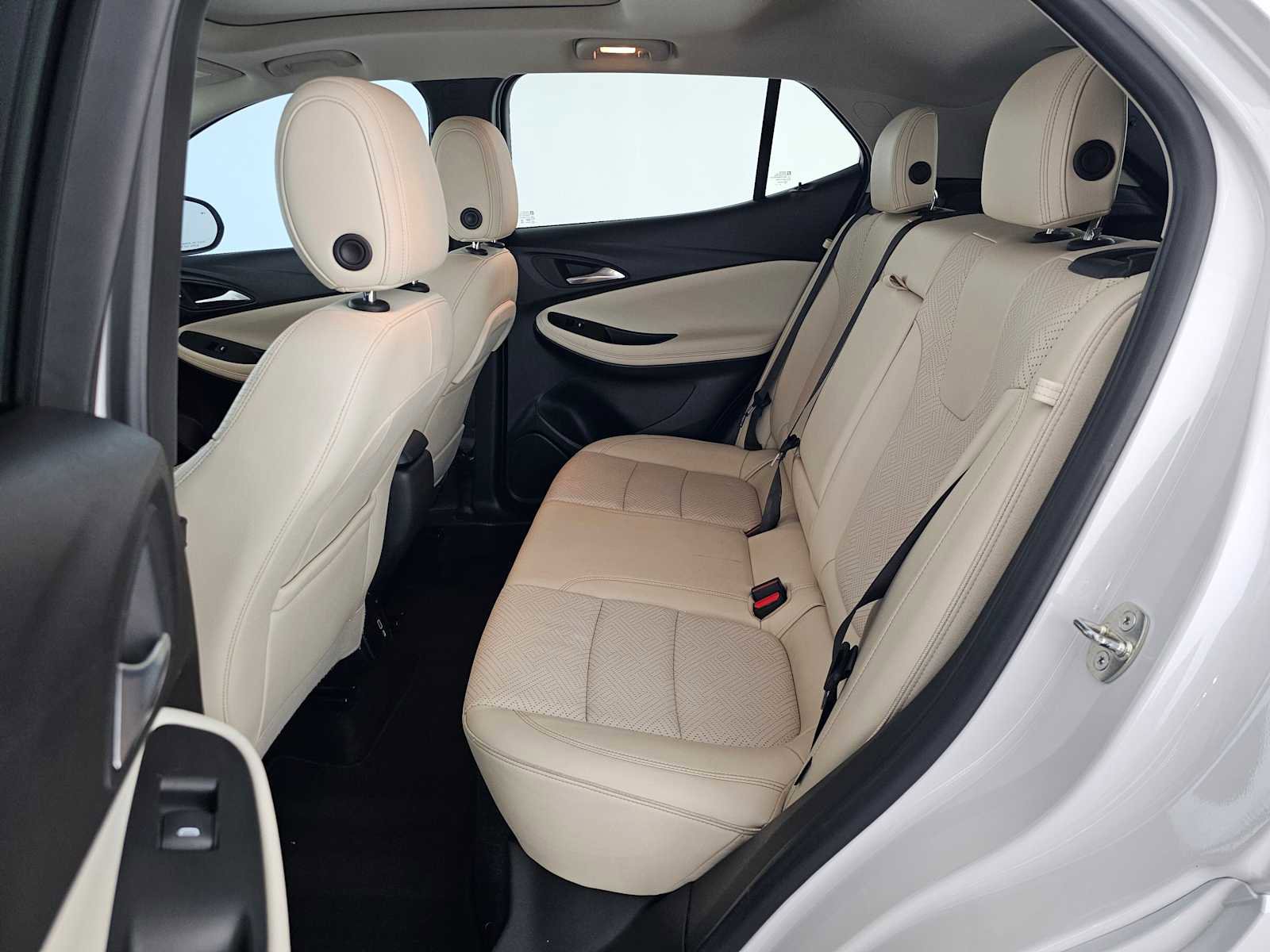 Used 2020 Buick Encore GX Essence w/ Experience Buick Package image 16