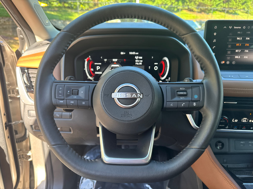 Certified 2024 Nissan Rogue Platinum w/ Platinum Premium Package FWD image 24