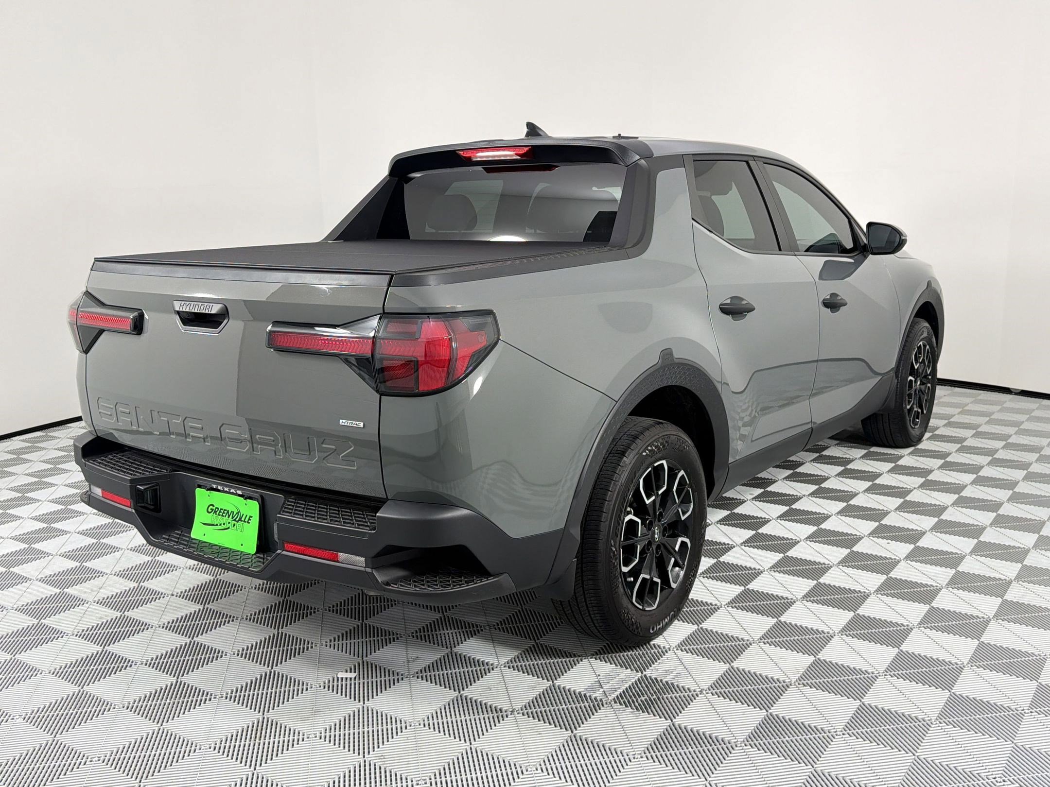 Used 2024 Hyundai Santa Cruz SEL image 9