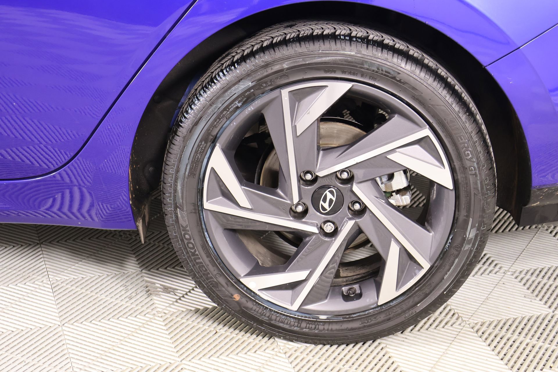 Certified 2025 Hyundai Elantra SEL image 20