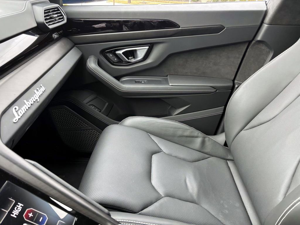 Used 2023 Lamborghini Urus S image 43