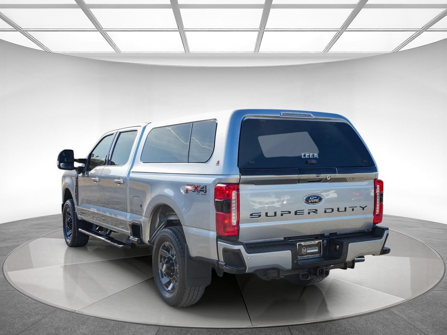 Used 2023 Ford F250 Lariat w/ Sport Appearance Package AWD/4WD image 2