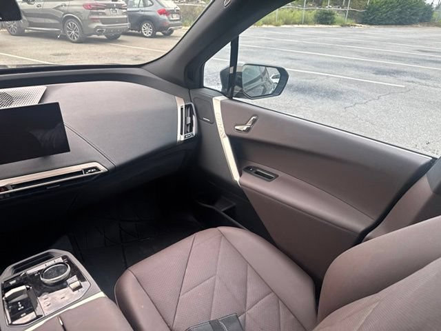 Certified 2024 BMW iX xDrive50 AWD/4WD image 19