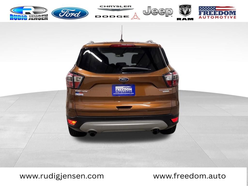 Used 2017 Ford Escape Titanium FWD image 4