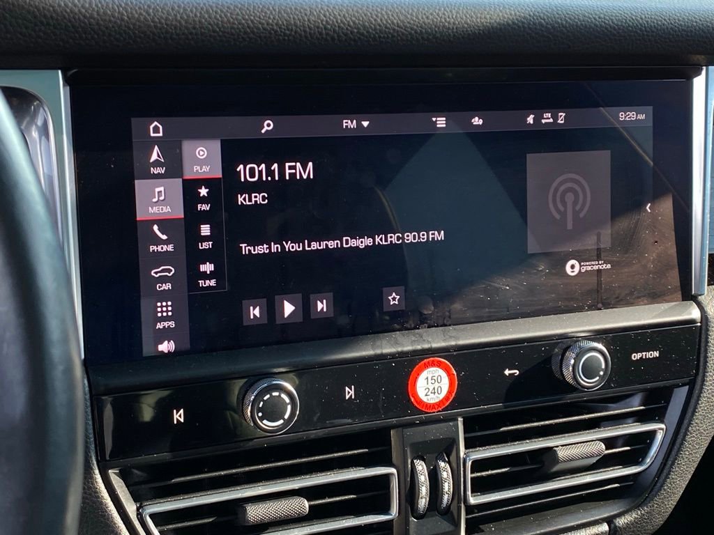 Used 2022 Porsche Macan AWD/4WD image 15