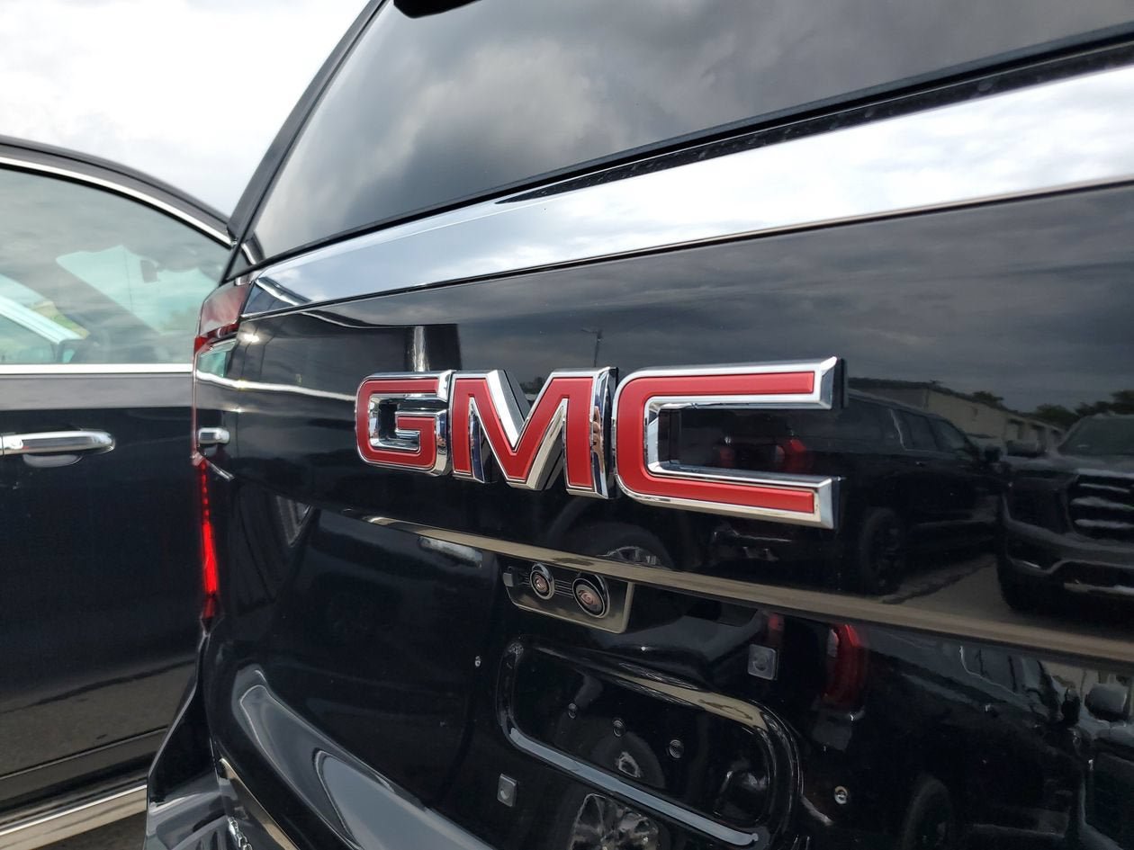 New 2026 GMC Yukon XL Elevation w/ Elevation Premium Package AWD/4WD image 7