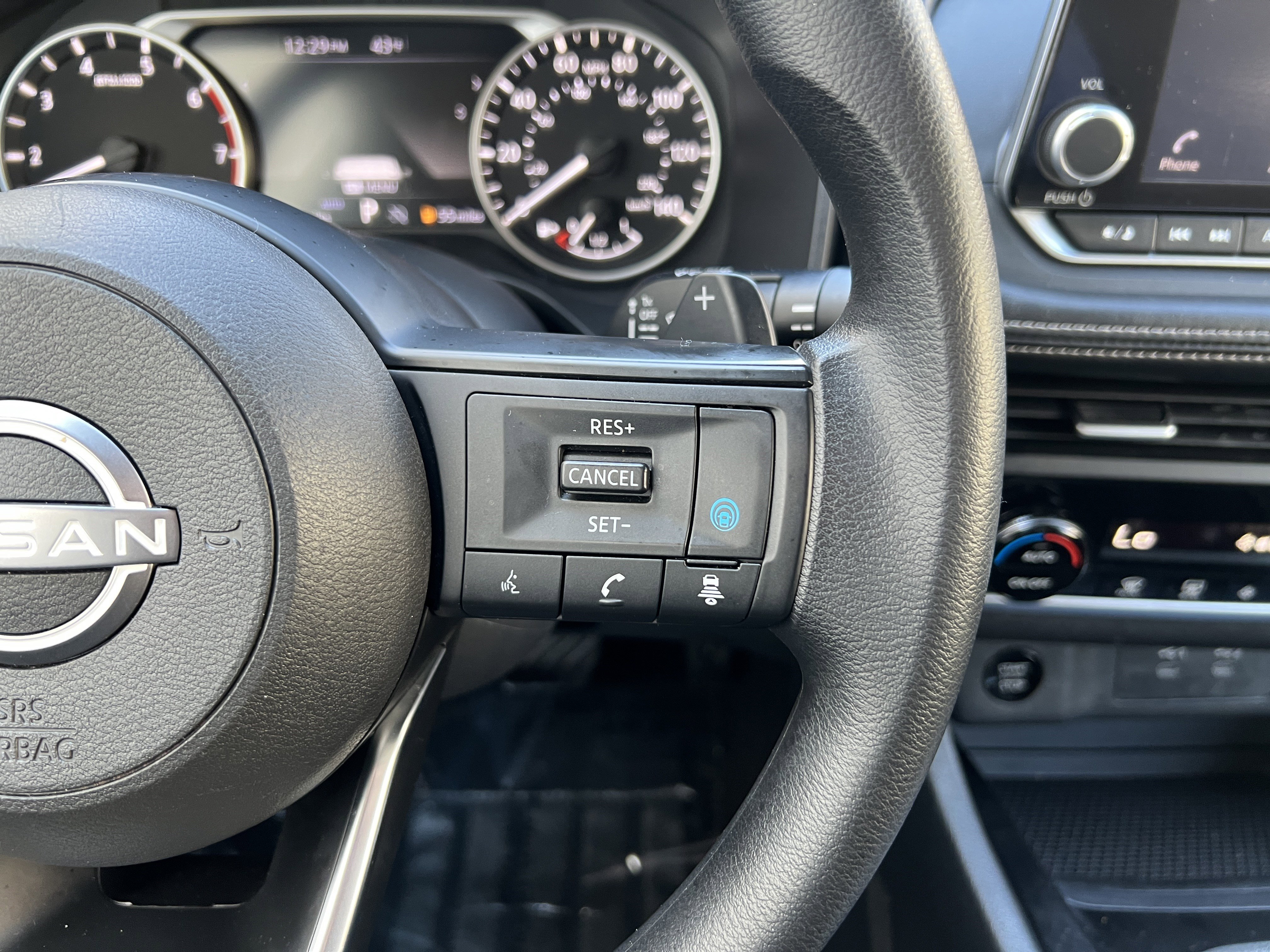 Used 2024 Nissan Rogue SV AWD/4WD image 27