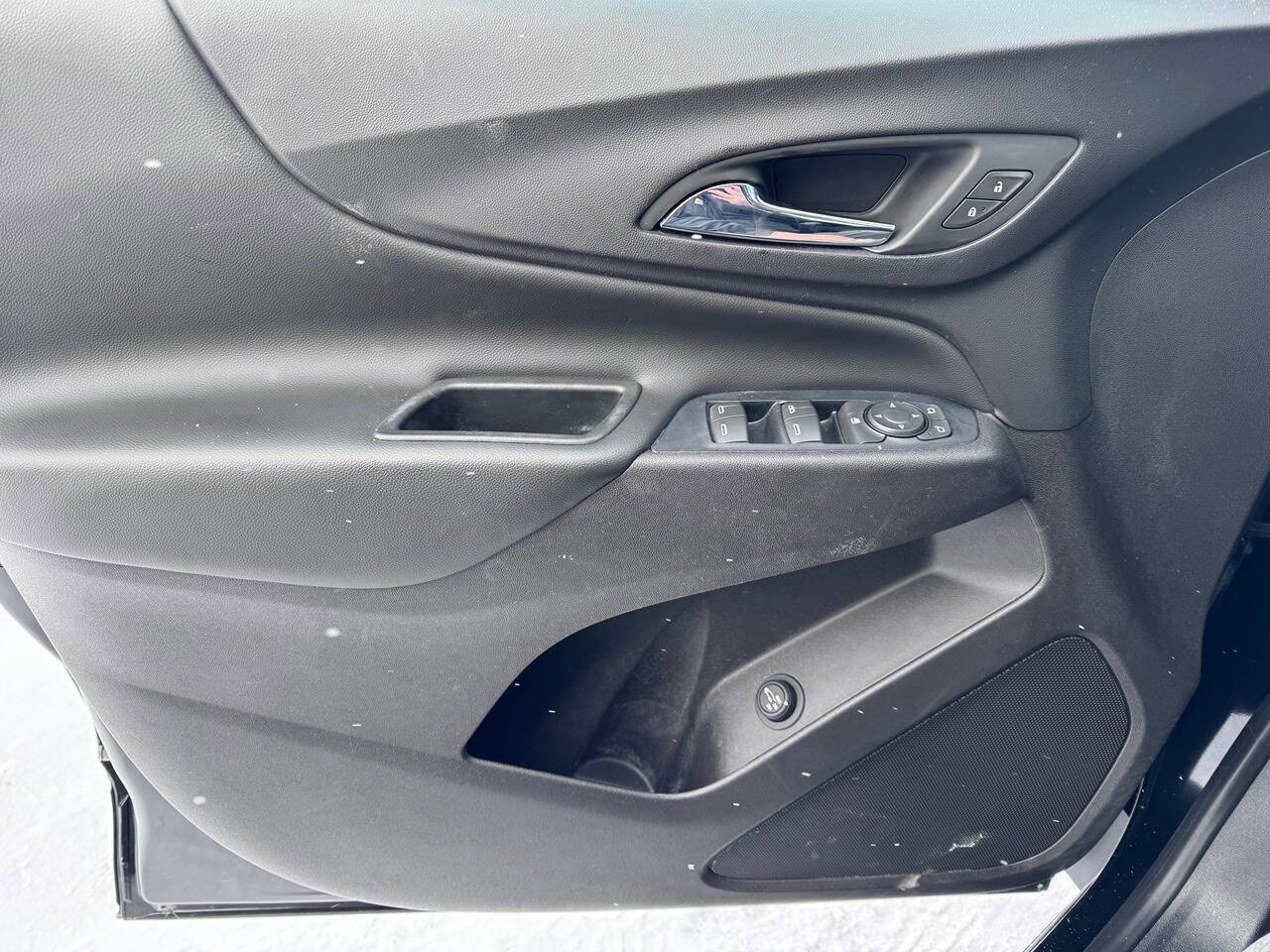 Used 2018 Chevrolet Equinox LT image 17