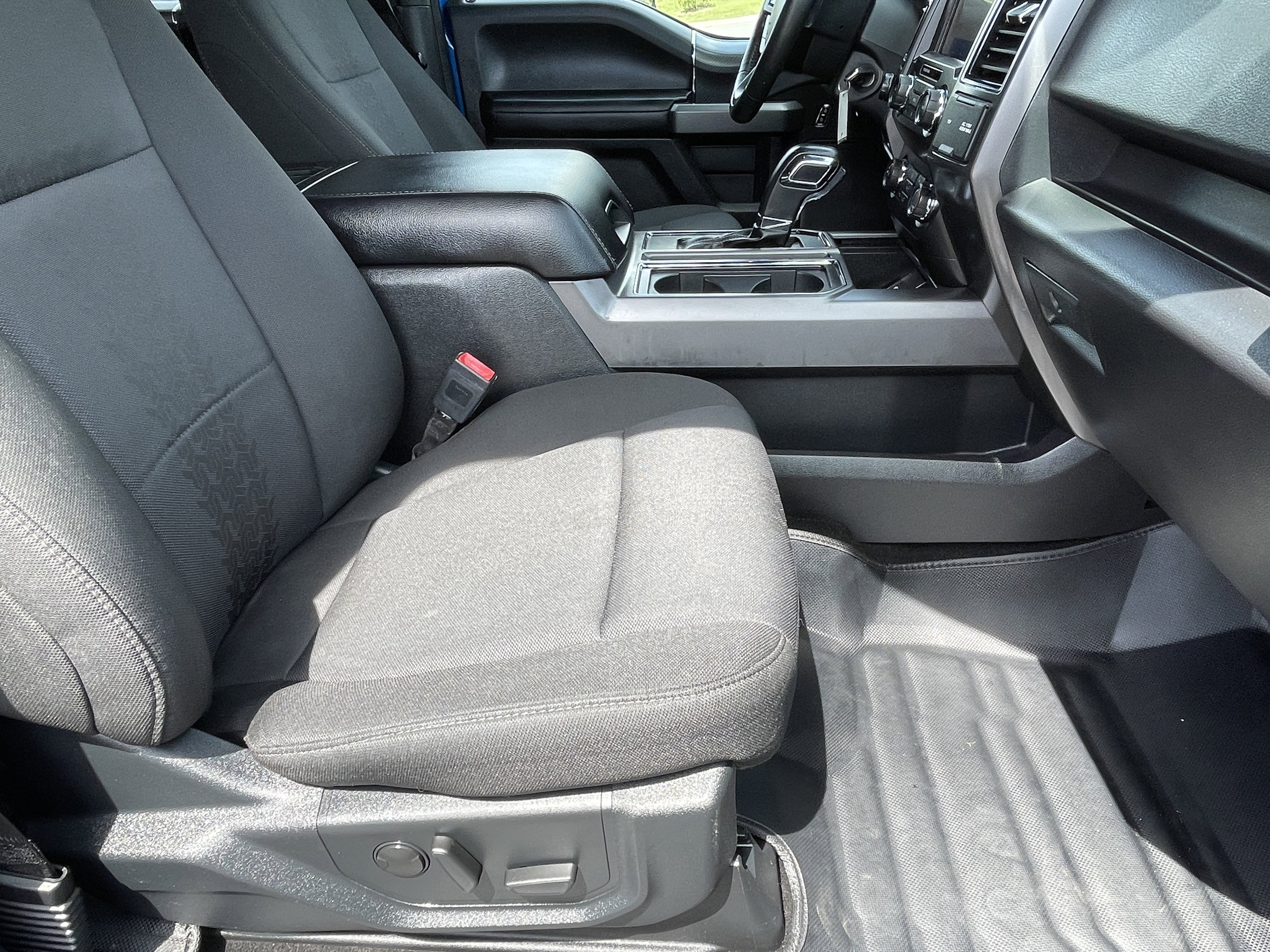 Used 2019 Ford F150 XLT w/ Equipment Group 302A Luxury image 14