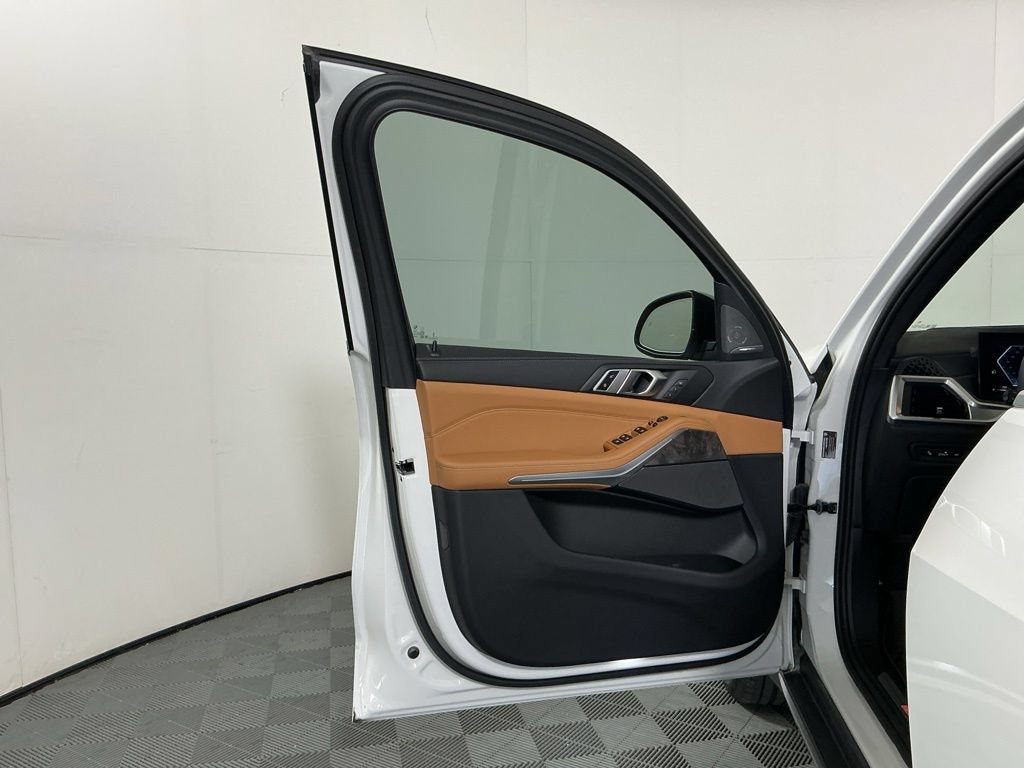 Certified 2024 BMW X5 xDrive40i w/ Premium Package AWD/4WD image 19