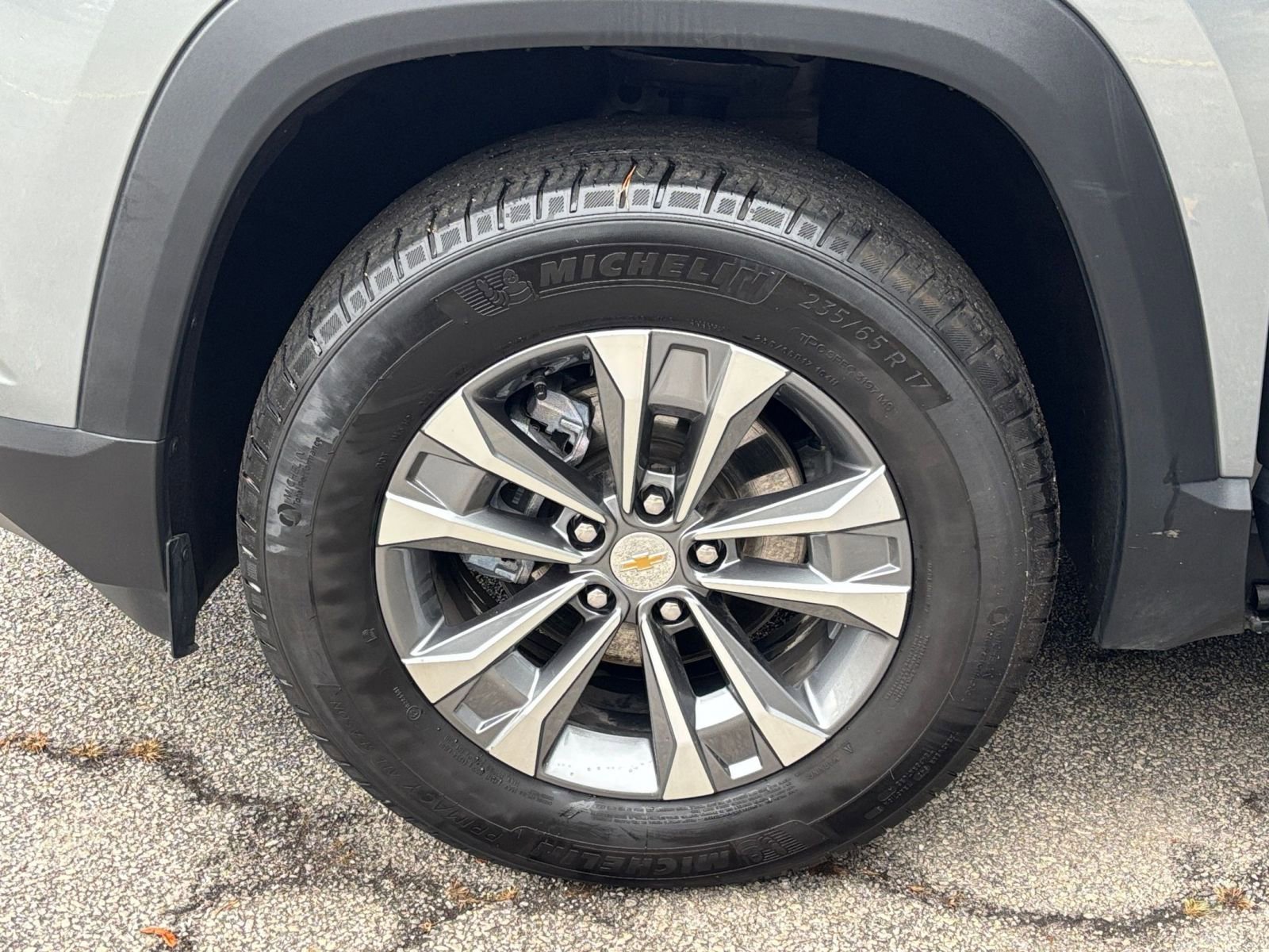 Used 2025 Chevrolet Equinox LT image 30