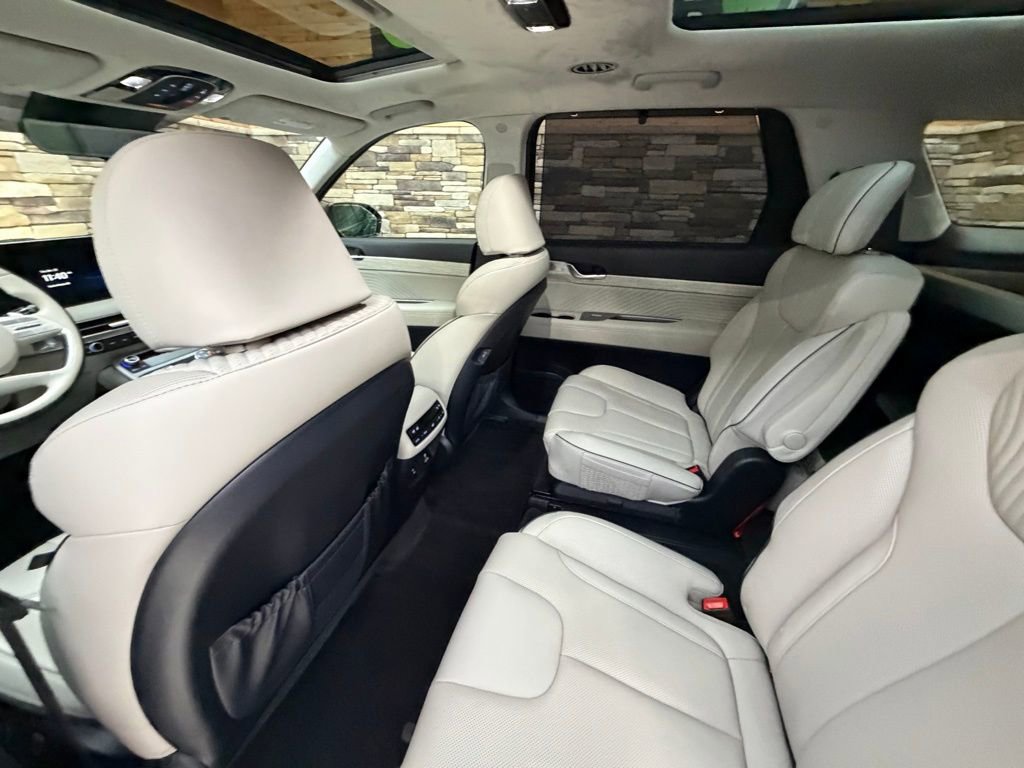 Used 2023 Hyundai Palisade Calligraphy image 28